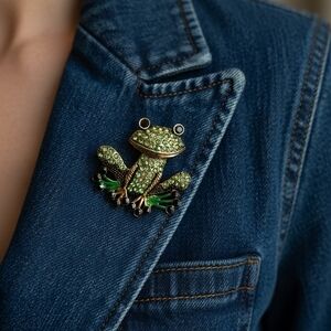 Green Frog Crystal Brooch Pin - Women Jewelry Brooches
